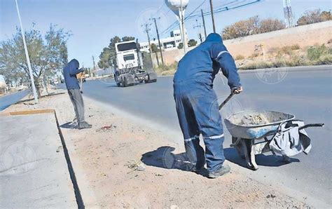 Extender N Trabajos De Limpieza De Camellones