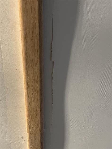 Crack In Ceiling Should I Worry Rhomemaintenance