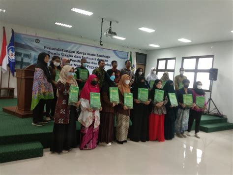 Sosialisasi Workshop Dan Sharing Sesion Program Magang Departemen Paud