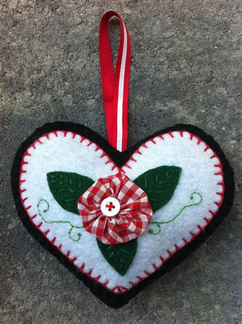 Yo Yo Heart Ornament Via Etsy Quilted Ornaments Felt