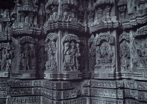 Chennakeshava Temple Somanathapura - Info, History, Timing