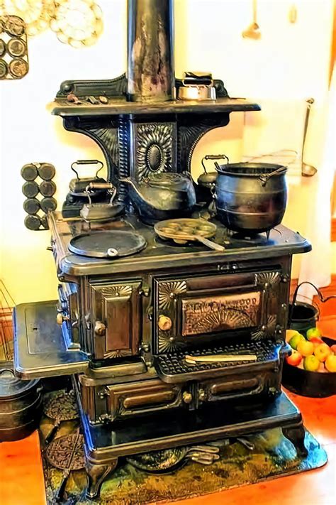 This gorgeous Victorian stove cooks the food and keeps the home warm