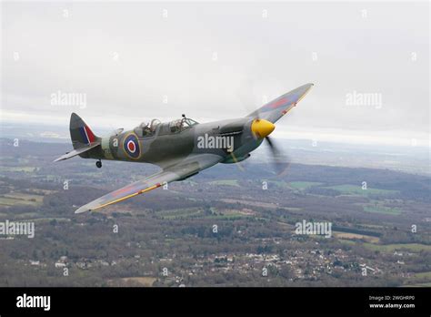 102 Year Old Jack Hemmings Afc Left Flies A Spitfire Plane To Mark