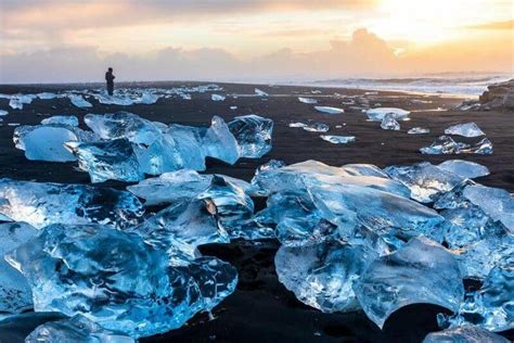 Diamond Beach; What’s best? Summer or Winter - IcelandDiscover.is