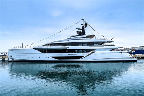 Crn Launched A M Motor Yacht Designed By Nuvolari Lenard