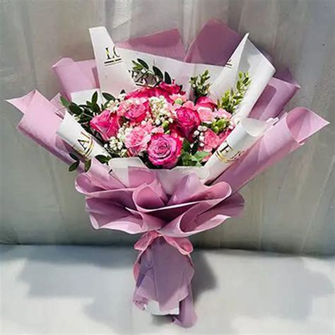 Buy Bouquet Of Love Hand Bouquet Delivery KL Wenghoa