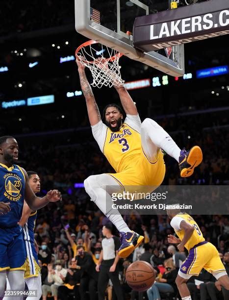 Anthony Davis Dunk Photos and Premium High Res Pictures - Getty Images