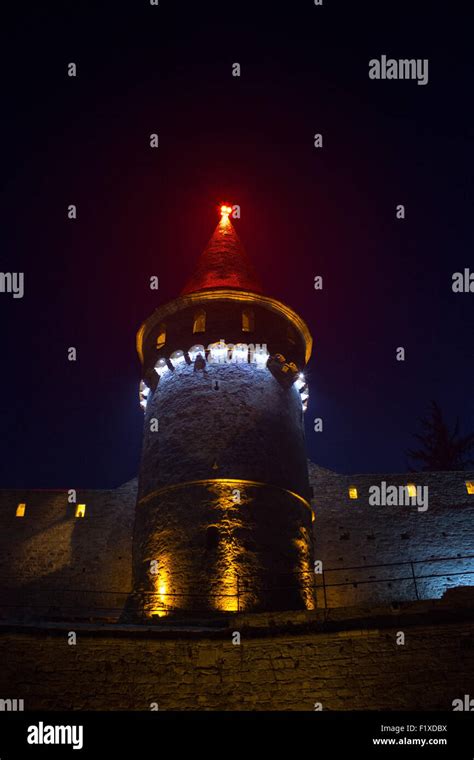 Night view of the Old Castle Stock Photo - Alamy