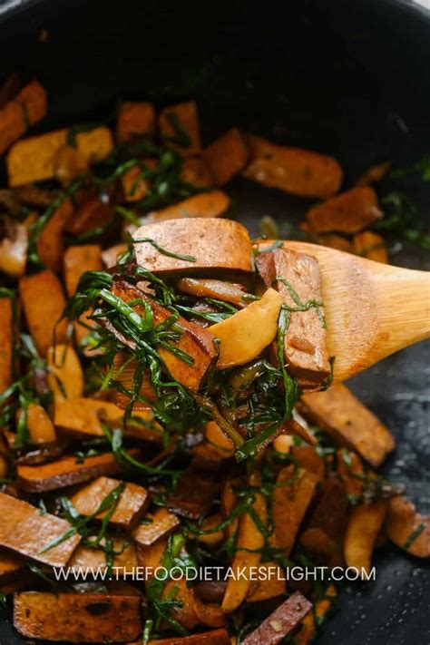 Stir Fried Five Spice Tofu With Garlic Chives The Foodie Takes Flight