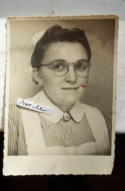 Foto Alt Wk Postkarte Portrait Rotkreuzschwester Frau Drk Orden