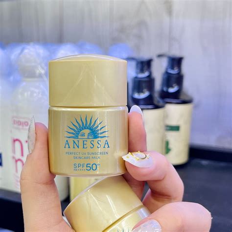 Kem Chống Nắng ANESSA Perfect UV Sunscreen Skincare Milk SPF50 60ml