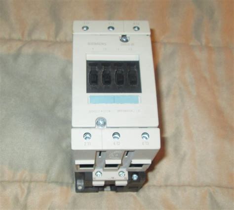 Siemens SIRIUS CONTACTOR AC 3 30 KW AC 110 120 V 3 Poles S3