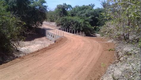 Obra De Construção De Passagem Molhada Na Zona Rural Do Município De