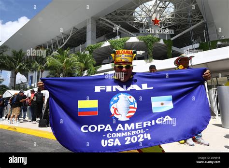 Argentinas Fans Jubeln Ihr Team Beim Finale Der Copa America Usa