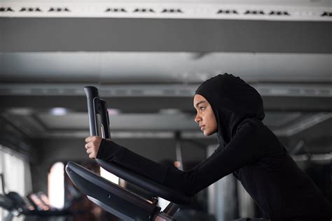 Cinco erros comuns que as mulheres cometem nos exercícios da academia