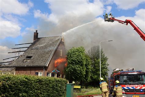 Grote Uitslaande Brand In Woonboerderij Brabant