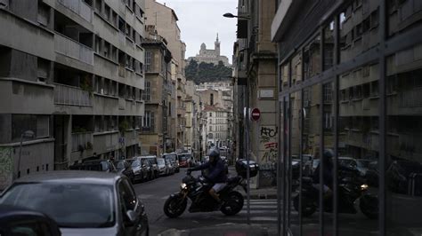 Guerre De La Drogue à Marseille émotion Face à Lextrême Jeunesse Des Tueurs à Gages