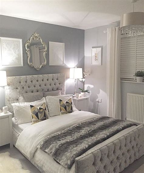 Pin By Gertrude Bombard On Bedroom Ideas Grey Bedroom Design Silver