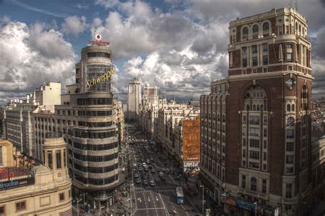 La Gran Vía ya es centenaria Hispagenda