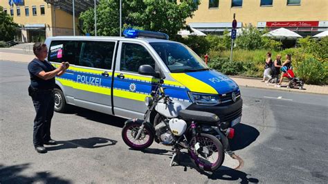 Wilde Verfolgungsjagd Suhl Mopedfahrer Fl Chtet Vor Polizei