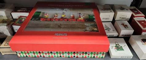 Lot Peanuts Christmas Decor, Ornaments Etc - Dixon's Auction at Crumpton