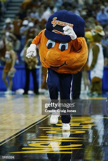 Syracuse Mascot Photos and Premium High Res Pictures - Getty Images