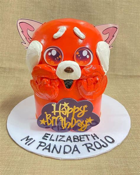 Cake with a Flair: Red Panda Design for Your Celebration