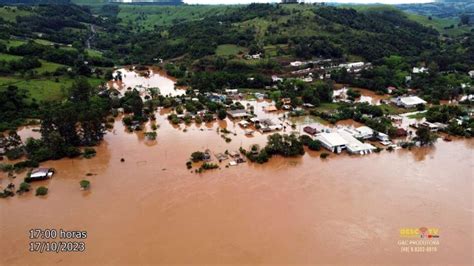 Imagens Cheia Do Rio Uruguai Deixa Cidades Do Oeste De Sc Inundadas