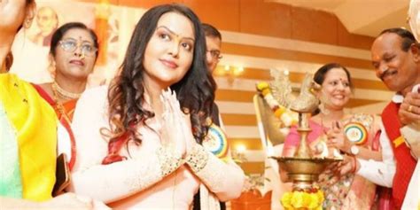 Amruta Fadnavis In These Ethnic Outfits | Amruta Fadnavis | HerZindagi