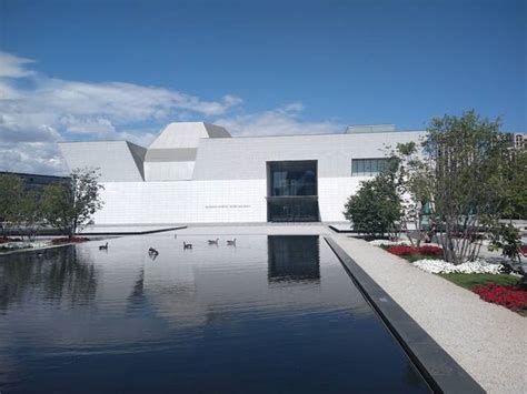 Best 5 Things To See In Aga Khan Museum Toronto