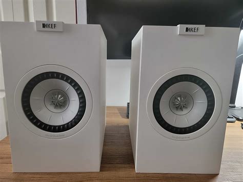 KEF Q150 Bookshelf Speakers - White | Reverb