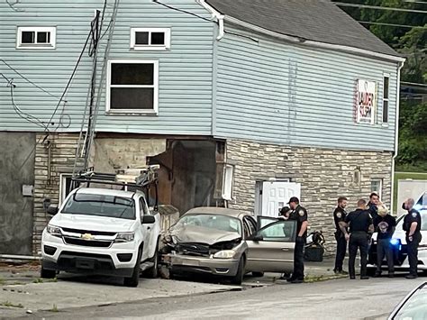 WVLT - Police identify man who crashed into building during chase in Lenoir City >>> https