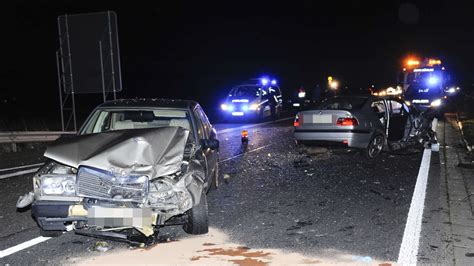 Fotos Ein Betrunkener Autofahrer Verursacht Unfall Auf A Bei Ha Loch