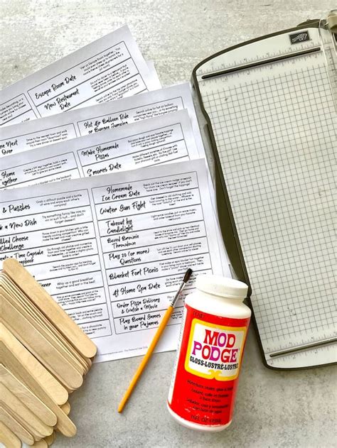 Make your Own Date Jar with These Ideas - Free Printable List!