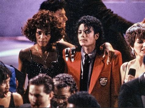 Michael Jackson and Whitney Houston at the 1988 grammys event. : r/pics