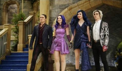 Picture of Sofia Carson in Descendants 3 - TI4U1563662317.jpg | Teen ...