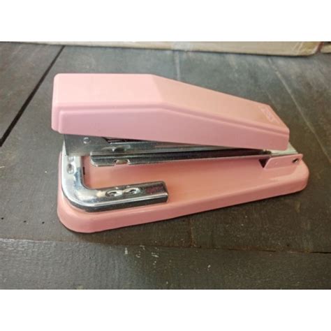 Deli 0414 Stapler แม็ก เย็บ กระดาษ เครื่องเย็บกระดาษ หมุนได้ 360 องศา