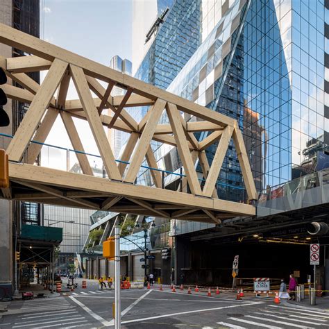 Som Connects Block Long Glulam Bridge To The High Line