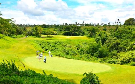 Riviera Golf Club - Langer Course in Manila - GolfLux