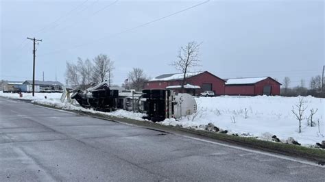 Overturned Tanker Spills Sulfuric Acid In Stanley Wisconsin