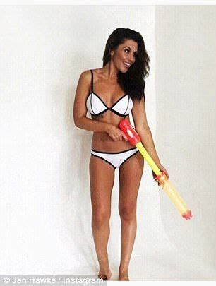 Hot Sexy Fara Williams Bikini Pics