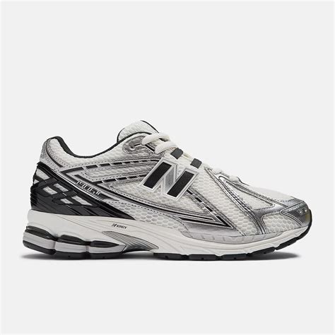 New Balance R Silver Metallic Black M Rer More Sneakers