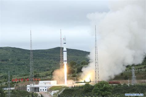 La Chine Lance Nouveaux Satellites Xinhua French News Cn