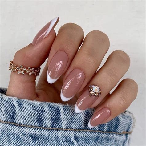 Uñas Con Punta Blanca Naturales Moda y Estilo