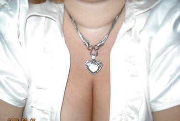 Posing And Taunting ZB Porn