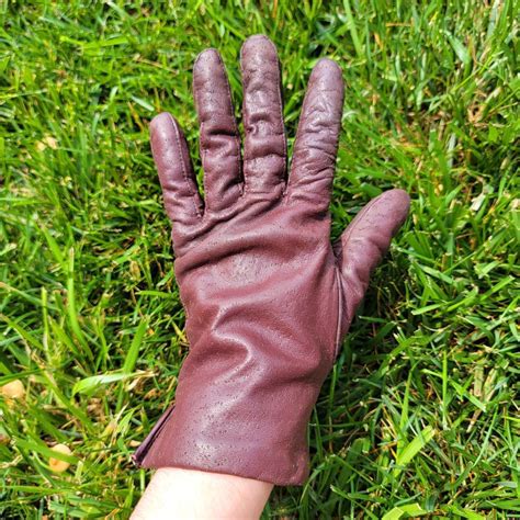 vintage brown leather gloves ️ 3$ if you pay... - Depop