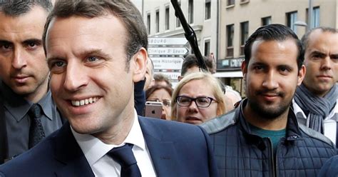 Francia El Presidente Emmanuel Macron Afronta Dos Mociones De Censura