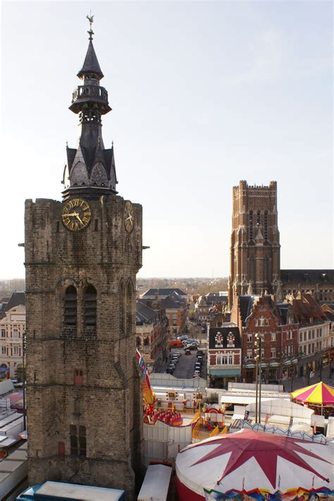 Beffroi De B Thune Le Beffroi Et L Glise Saint Vaast