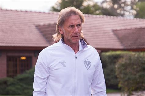 Ex técnico do Palmeiras Ricardo Gareca pede demissão e não comanda