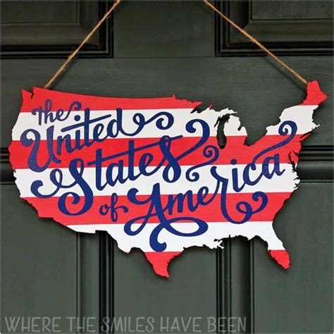 15 Easy DIY S For Giving Your Door The Perfect Patriotic Makeover